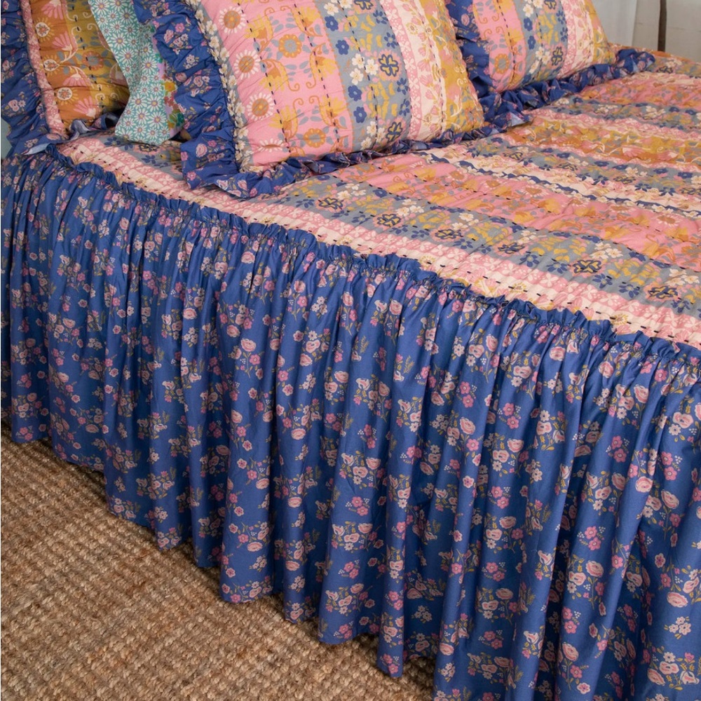 NWT Natural life Ruffle Skirt Quilt - Picture 2 of 7